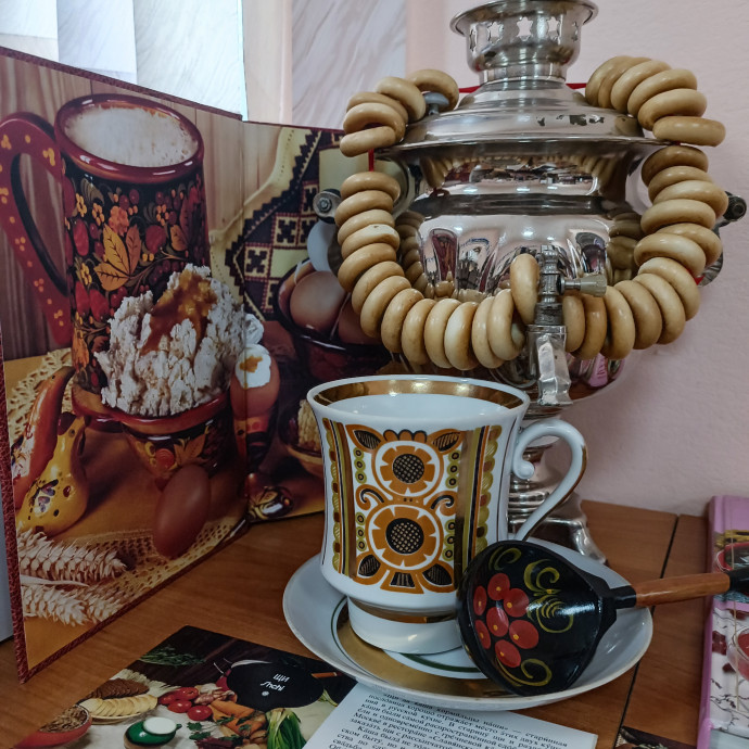 Книжная выставка &laquo;Русская кухня: традиции и рецепты&raquo;