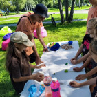 На лужайке-почитайке 0